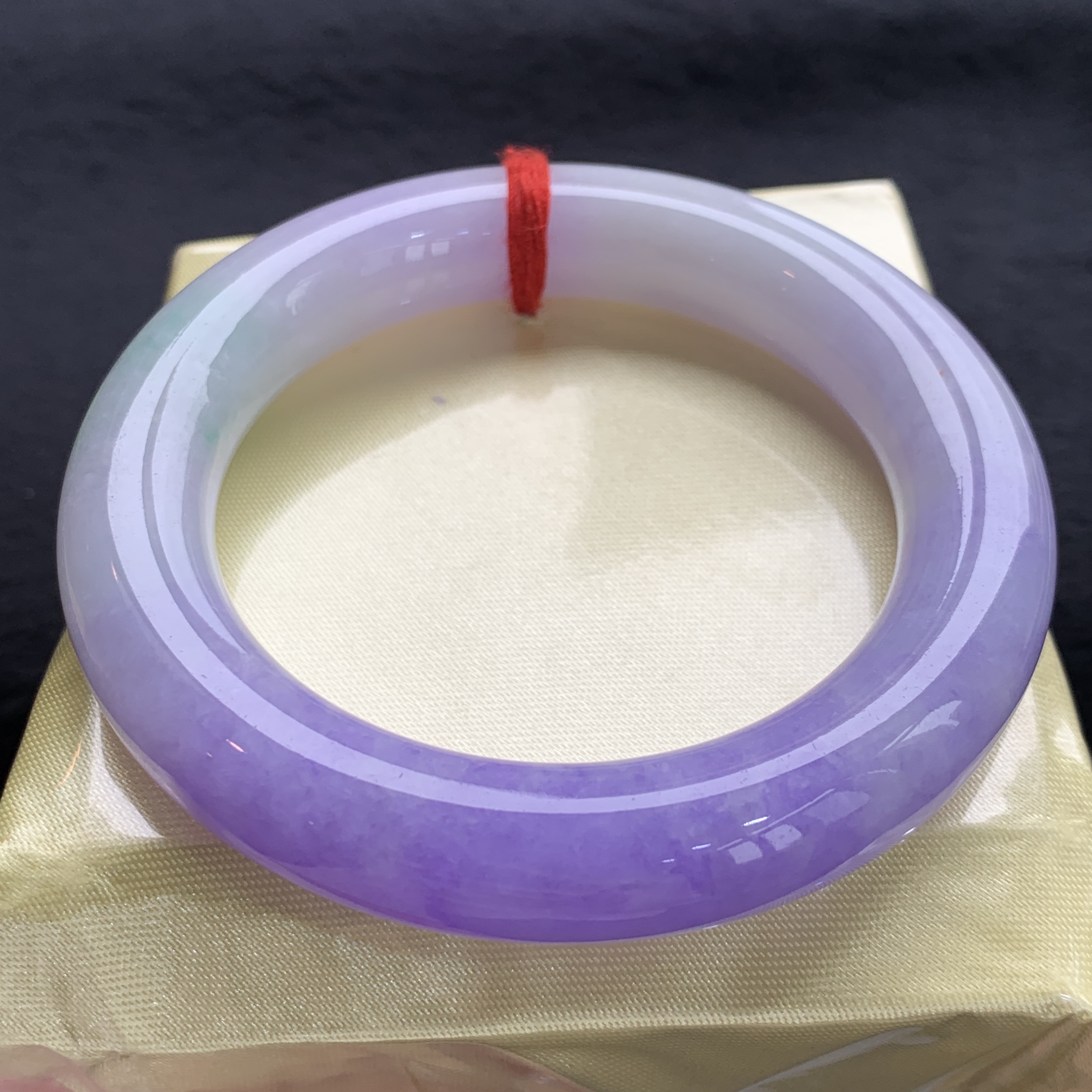 冰种A货紫罗兰春彩缅甸圆条翡翠编号7381 尺寸57