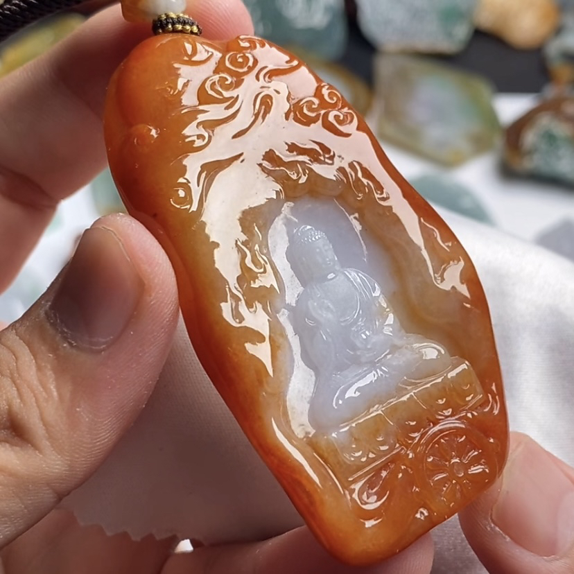 天然红翡翠按弥陀佛挂件