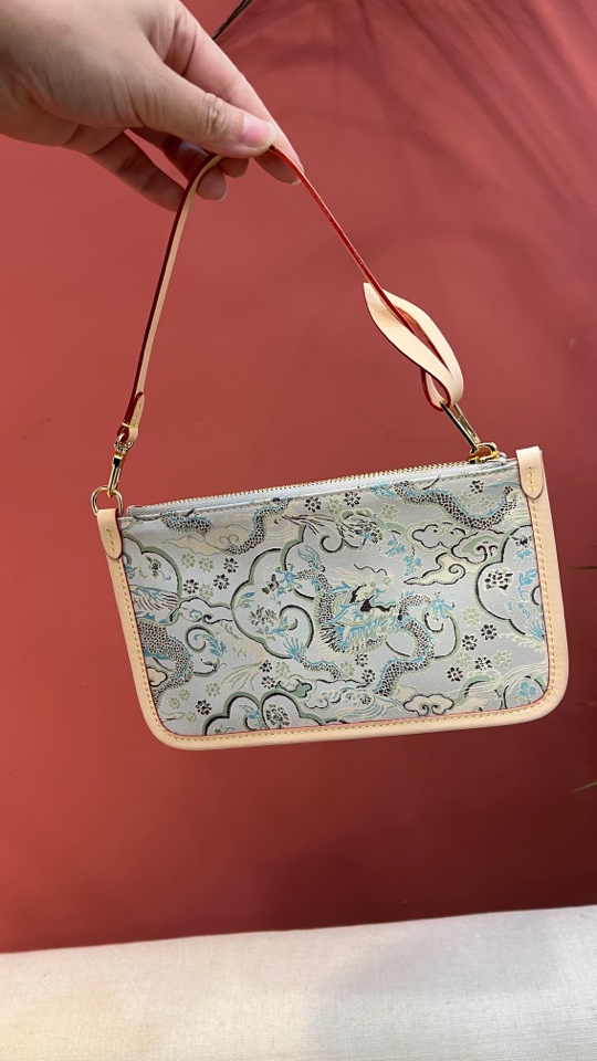 大满家上久楷宋锦牛首龙纹手拎小包腋下包 