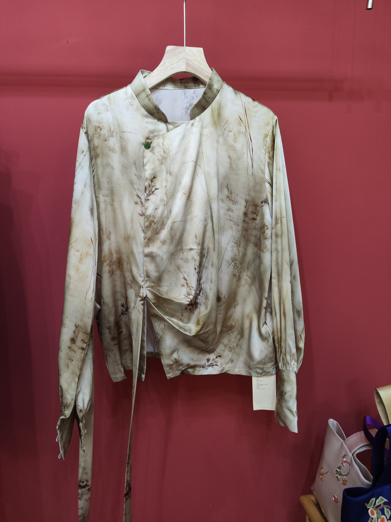 大满家19姆米人间草木弹力缎衬衣  桑蚕丝