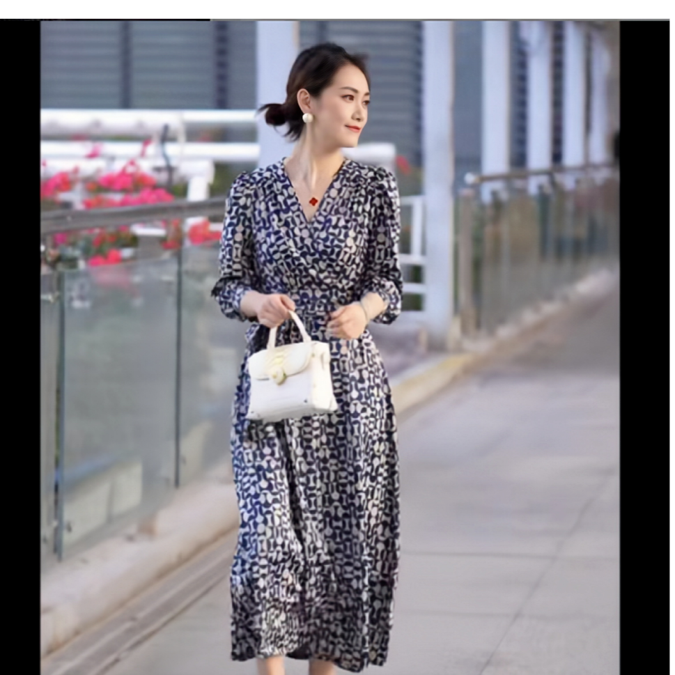 春夏超显瘦连衣裙九分袖高腰修身V领印花裙子开襟青瓷缘长裙9142