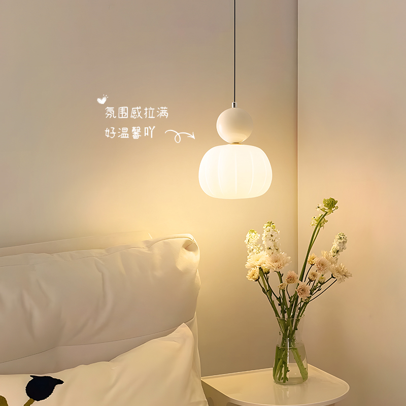 网红主卧室床头吊灯升降奶油风吊线高级感现代简约餐厅三头小吊灯