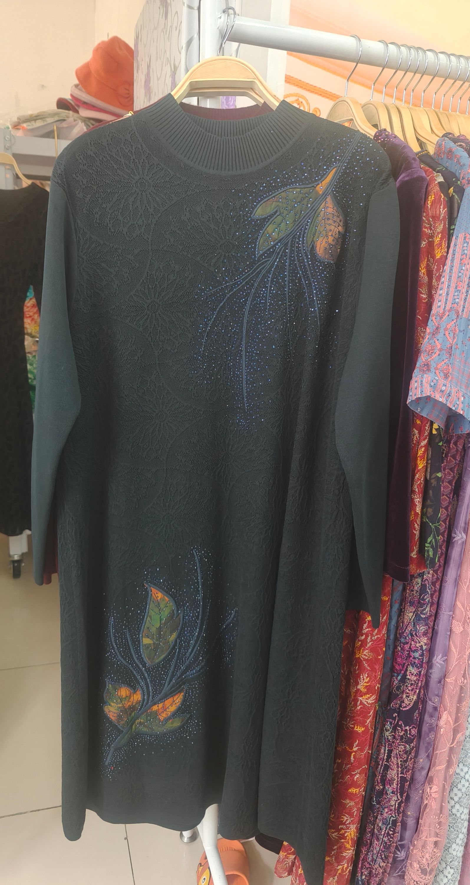 新品上市2025冬季高端气质奢华打底保暖内搭长款毛衣舒适连衣裙