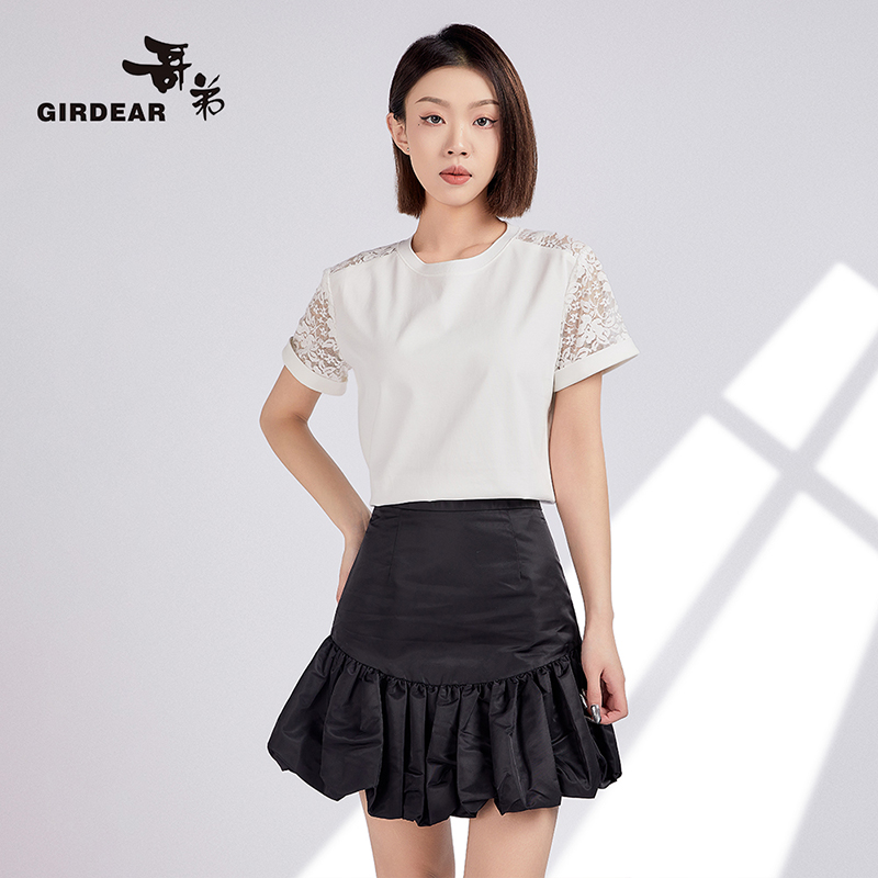 GIRDEAR/哥弟法式蕾丝拼接短袖T恤女时尚简约气质显瘦上衣1300946