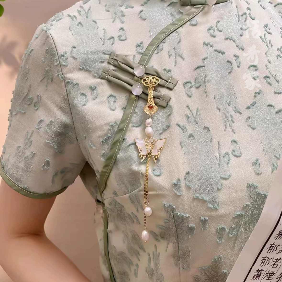 合金胸针 恬奇家a768“破茧成蝶”高定原创设计蝴蝶胸针压襟仙百搭
