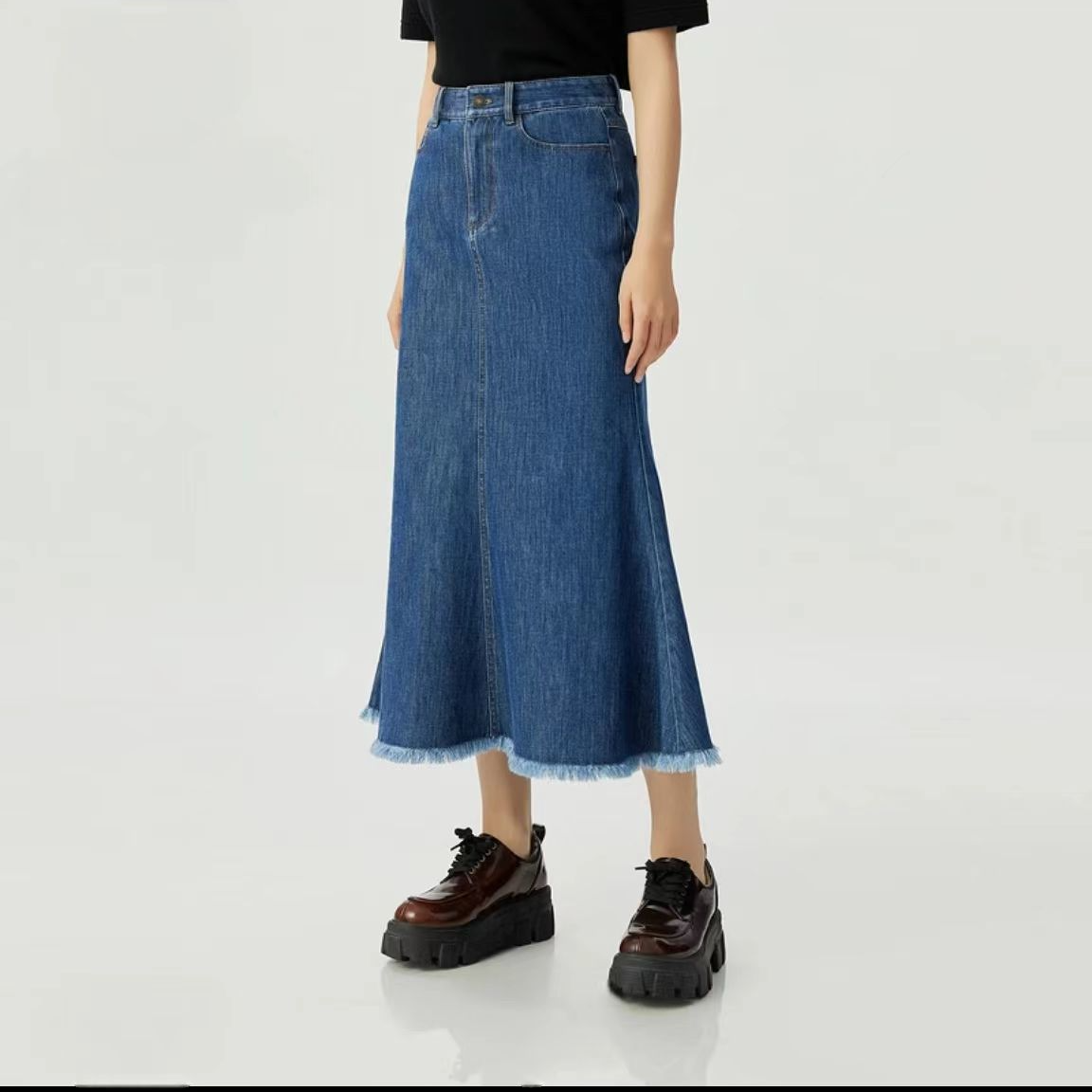 阿家秋款鱼尾毛边牛仔裙（不退换）5200420