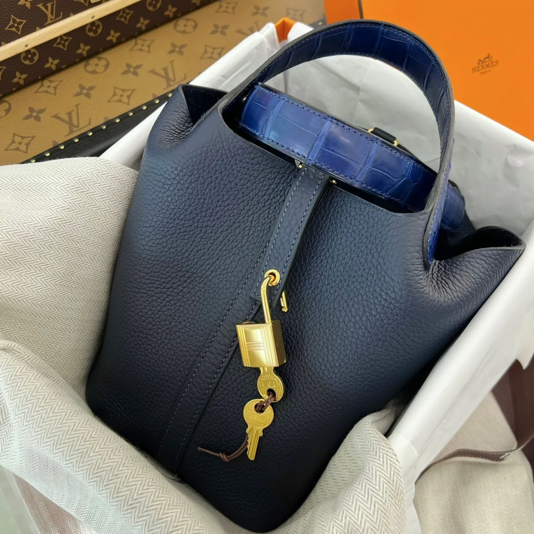 95新 Hermes/爱马仕 小花6欢 菜篮子 22 touch 鳄鱼手柄 2Z蓝 Z刻