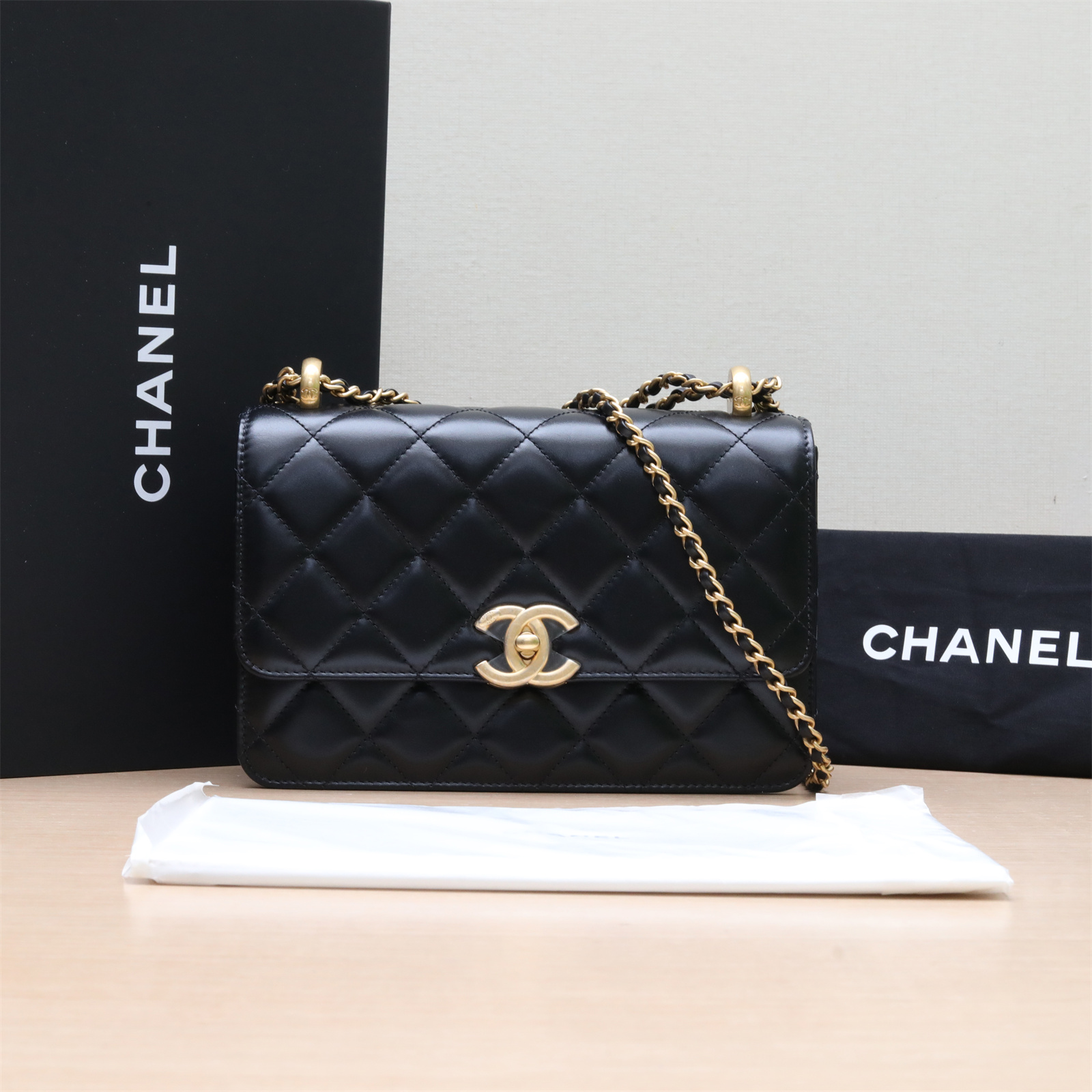 99新 Chanel/香奈儿 小花6欢 24C CF 口盖包 22cm 黑色金扣双金珠