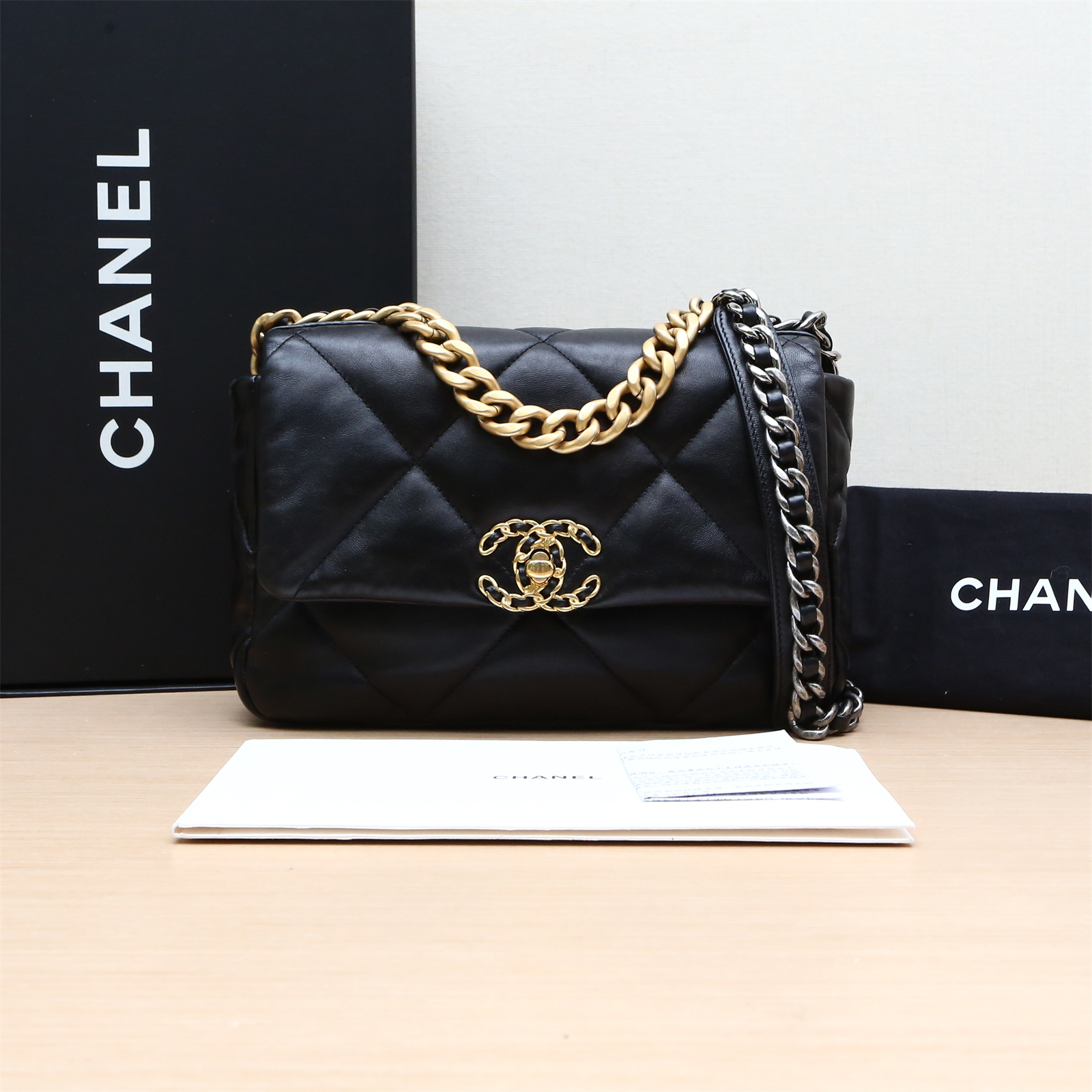 99新 Chanel/香奈儿 -300【小花Han】19BAG 口盖包小号 黑色芯片开