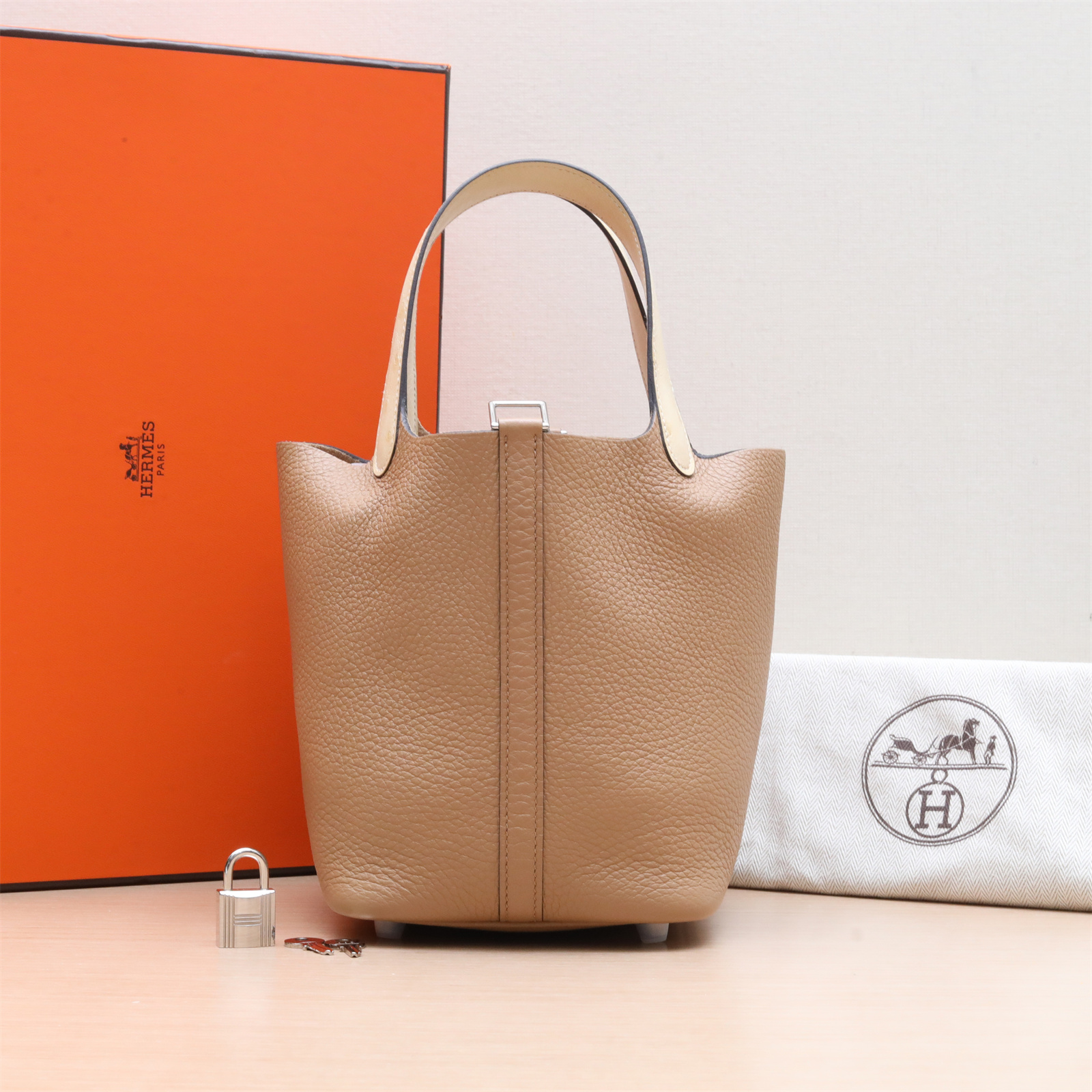 99新 Hermes/爱马仕 【小花Han】18 菜篮子小鸡黄拼新饼干色 U刻