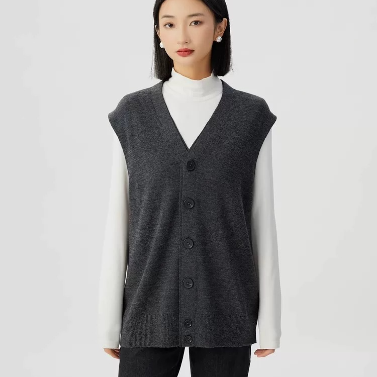 GIRDEAR/哥弟   V领慵懒风宽松叠穿绵羊毛针织马甲女1499241