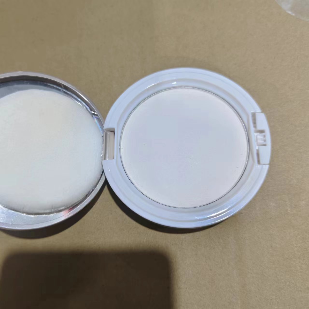 晚安粉  轻盈溢彩持妆遮瑕轻垫霜K     K34