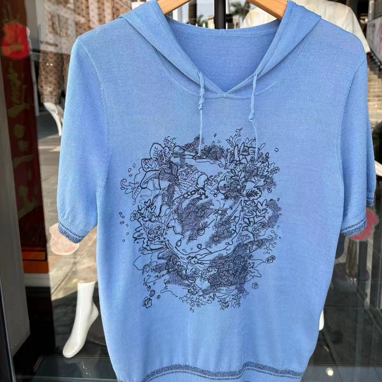 芒市葵牌女装夏季新款时尚休闲百搭纯棉刺绣印花连帽