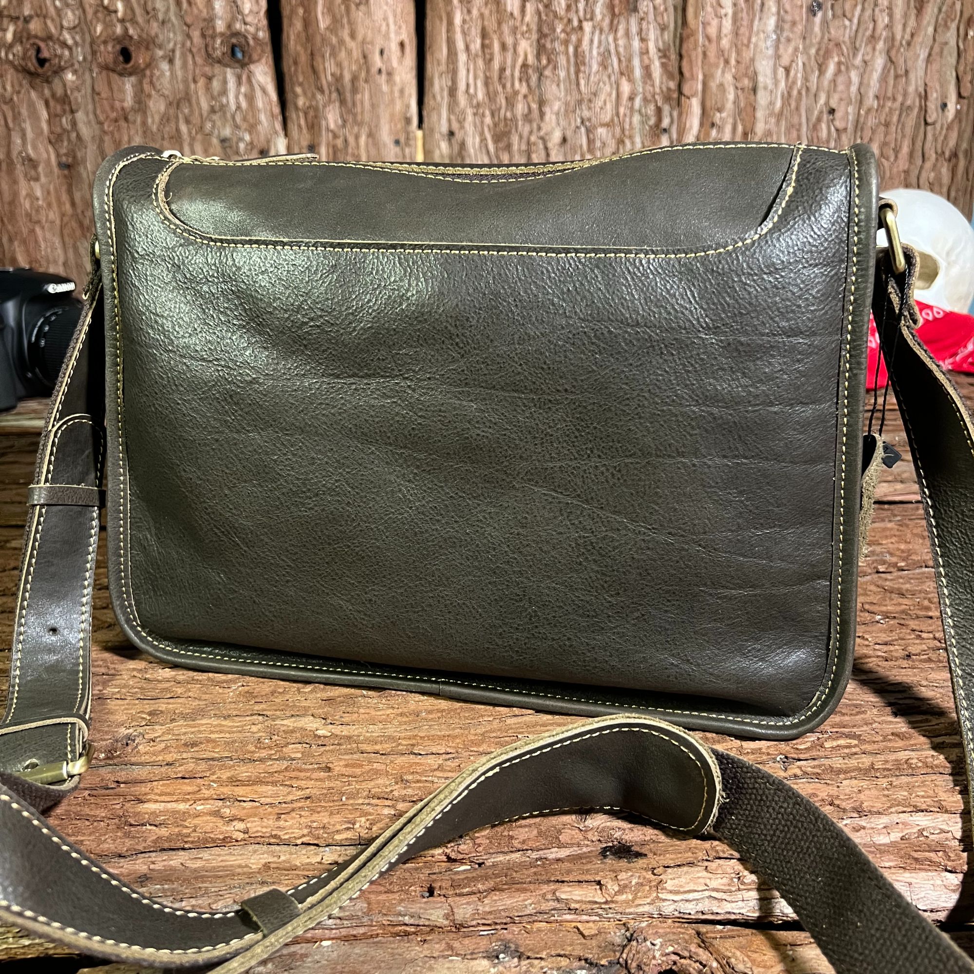 单肩男士真皮肩包百搭休闲包A76