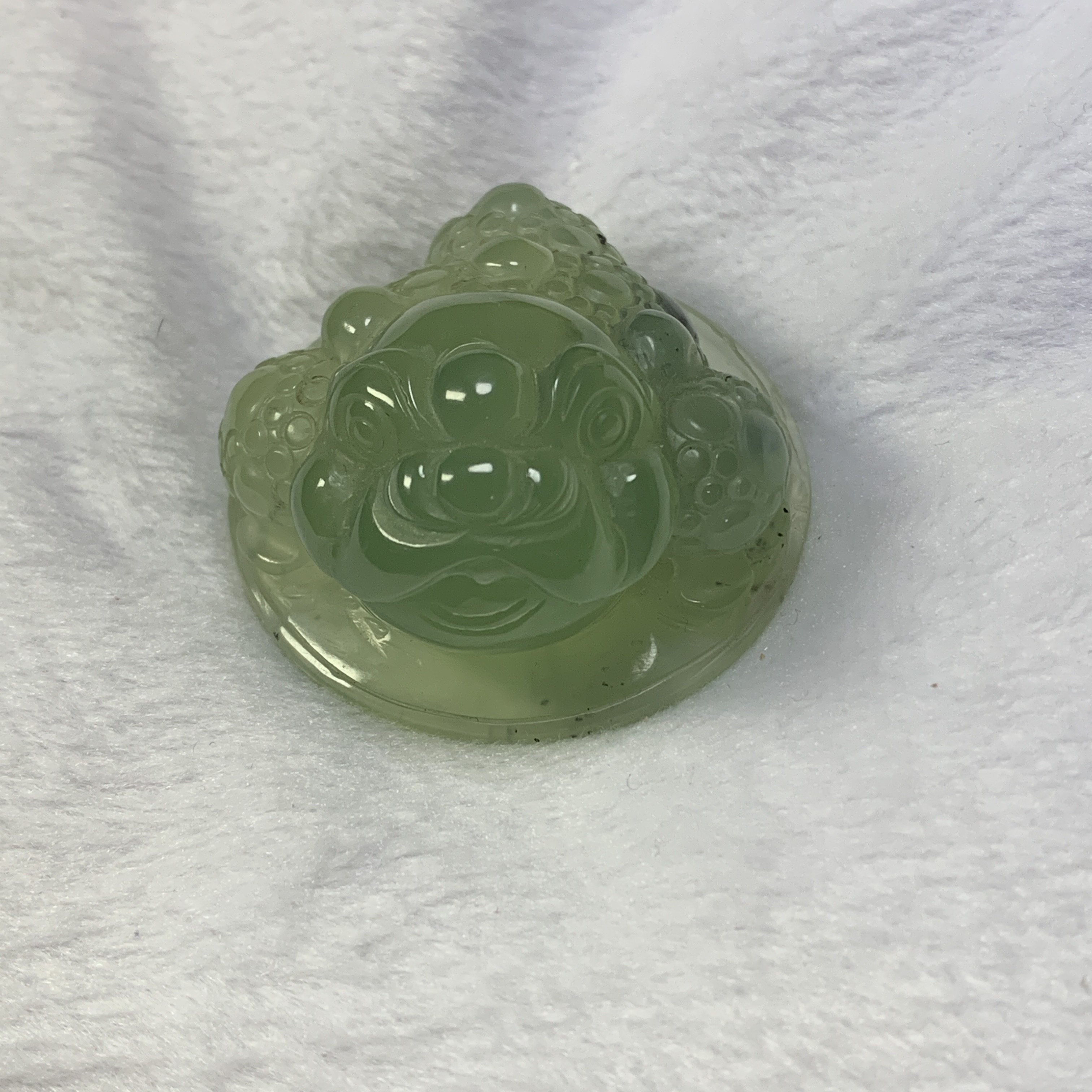 岫玉绿冰金蟾摆件