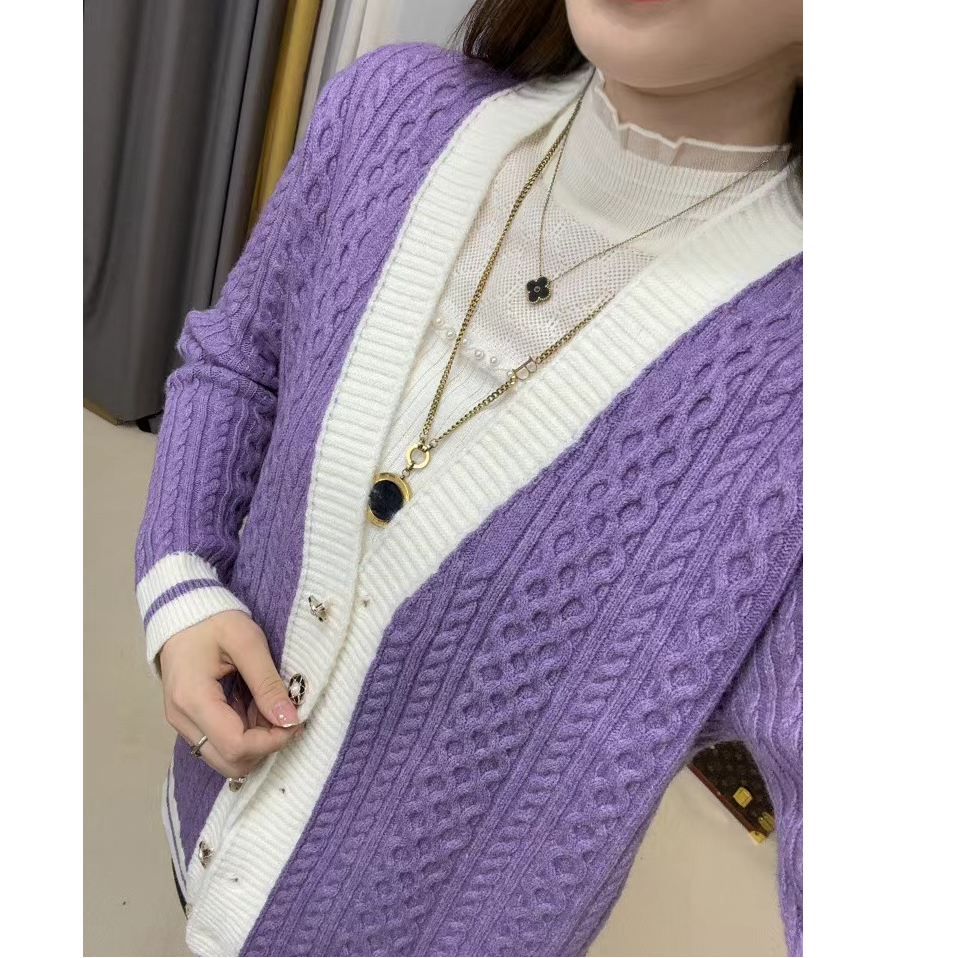 2024秋冬新款针织开衫女撞色外套毛衣V领绞花宽松保暖百搭毛衫