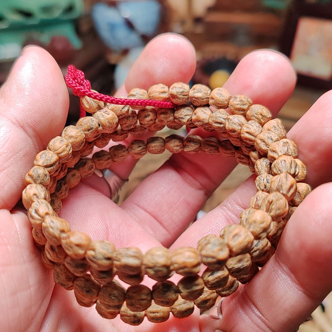 【闪购商品】柏香籽/百香籽吊坠持****a