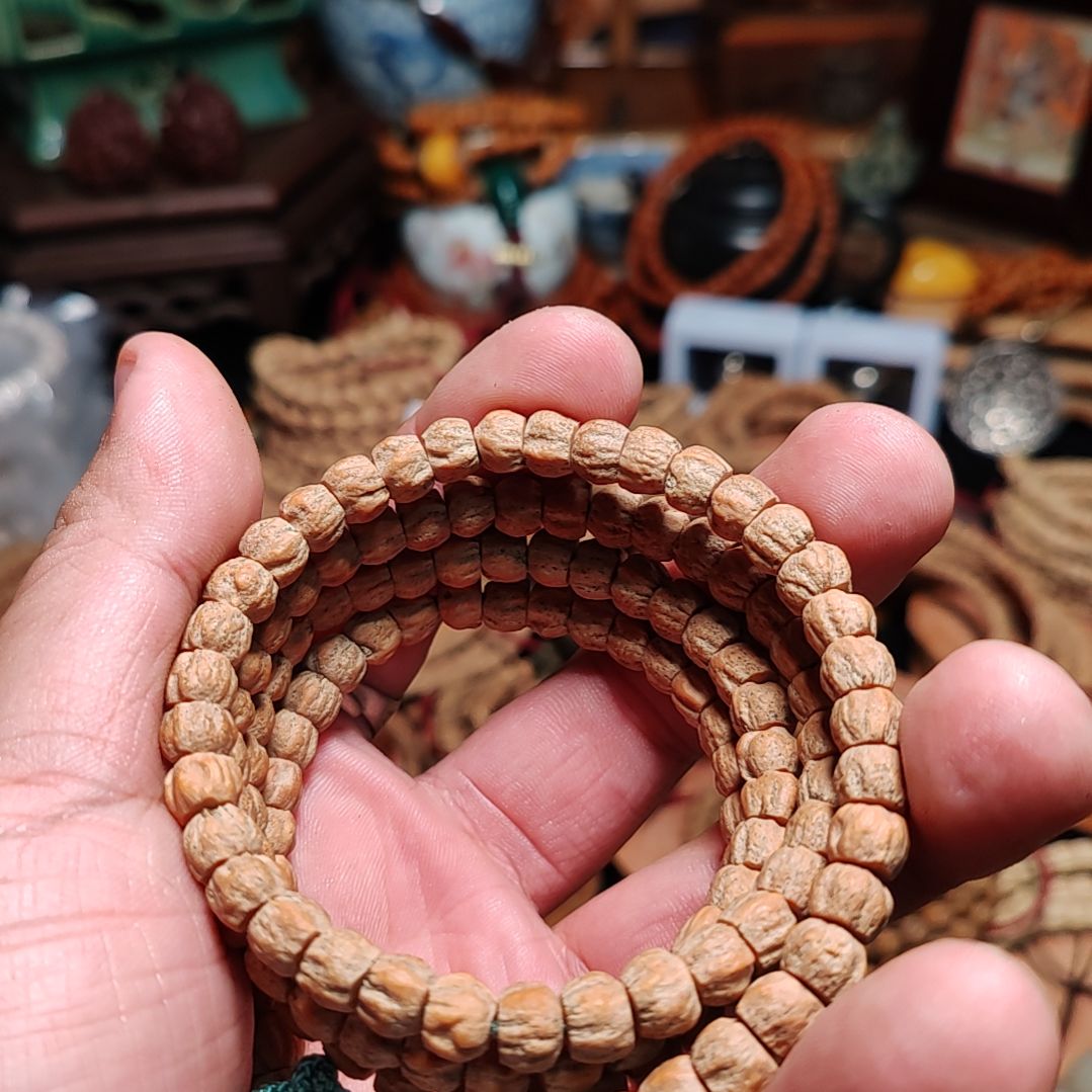 【闪购商品】柏香籽/百香籽吊坠持****a