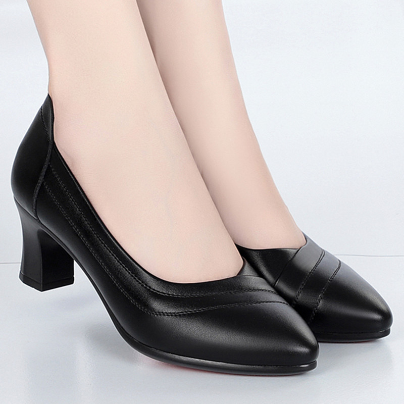 软底中跟高跟中年妈妈鞋舒适工作鞋皮鞋中老年大码单鞋瓢鞋春秋