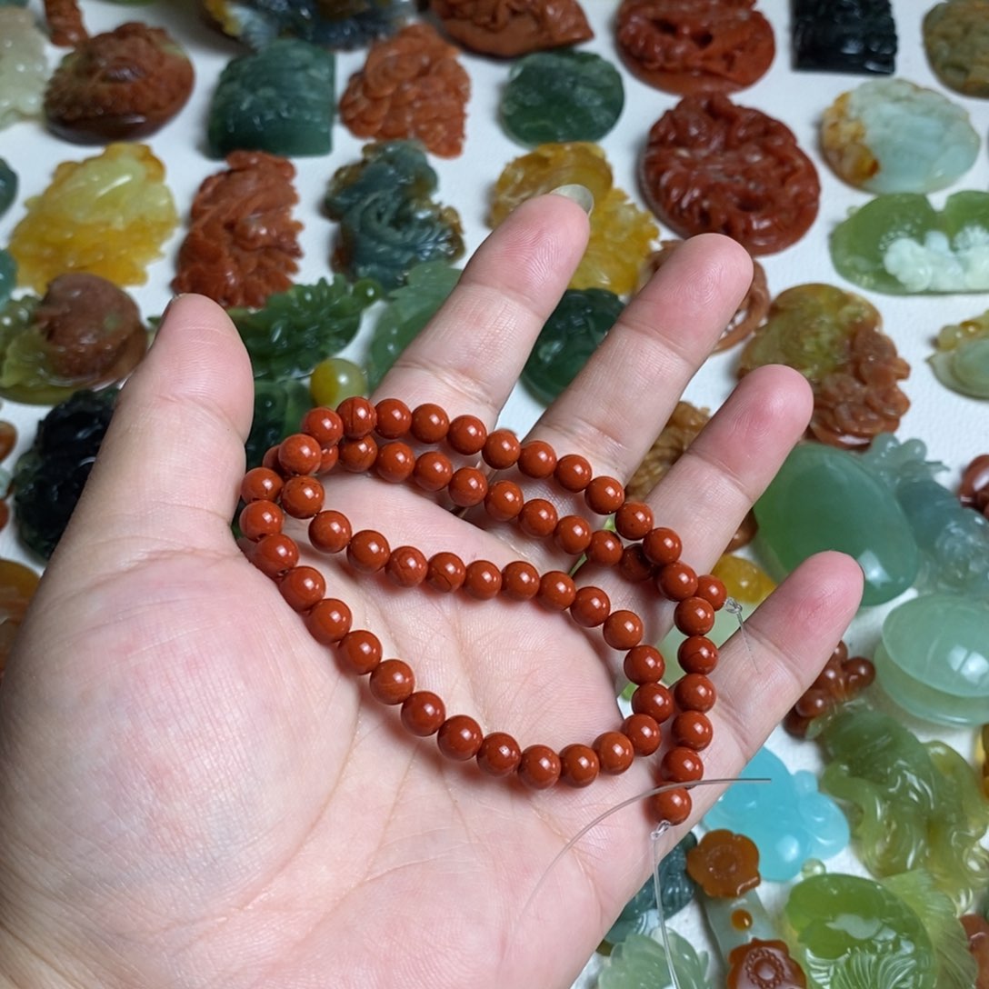 蛇纹石玉挂坠未镶嵌扬**笑