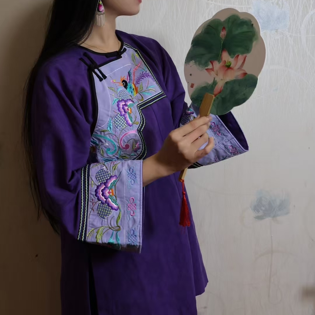 苗族复古刺绣少数民族服饰宽松日常单上衣长袖网红女士传统紫色