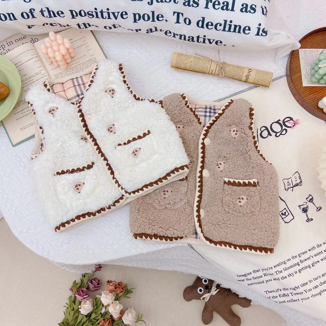 冬款新款女童洋气卡通绣花熊猫加绒马甲  CN195