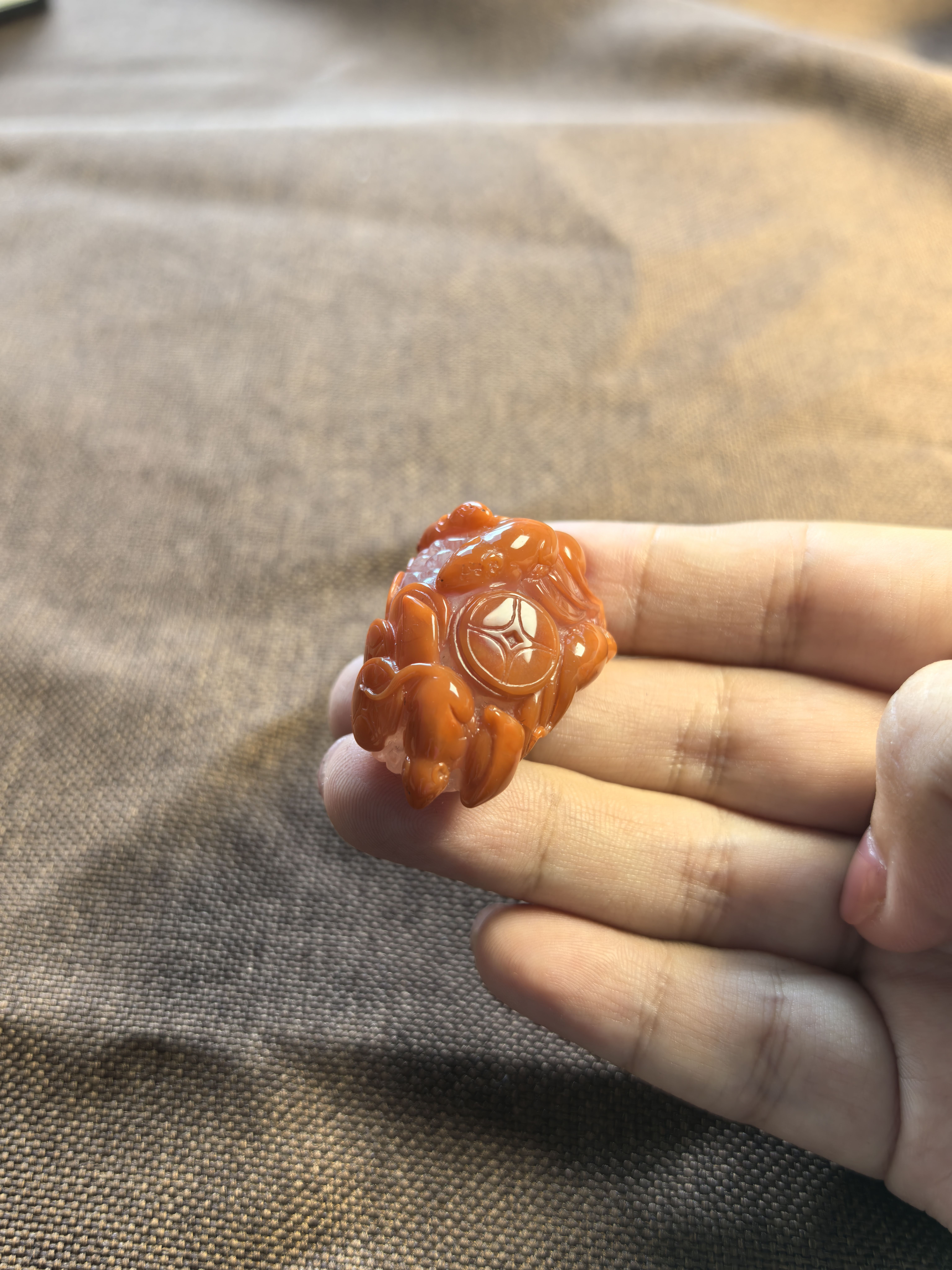南红玛瑙荔枝冻巧雕鼠钱