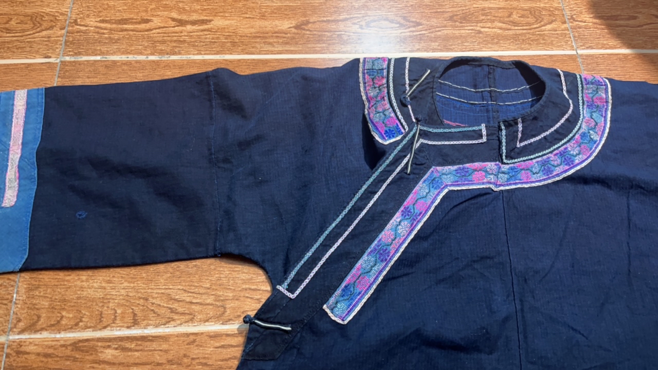 布依族老土布上衣