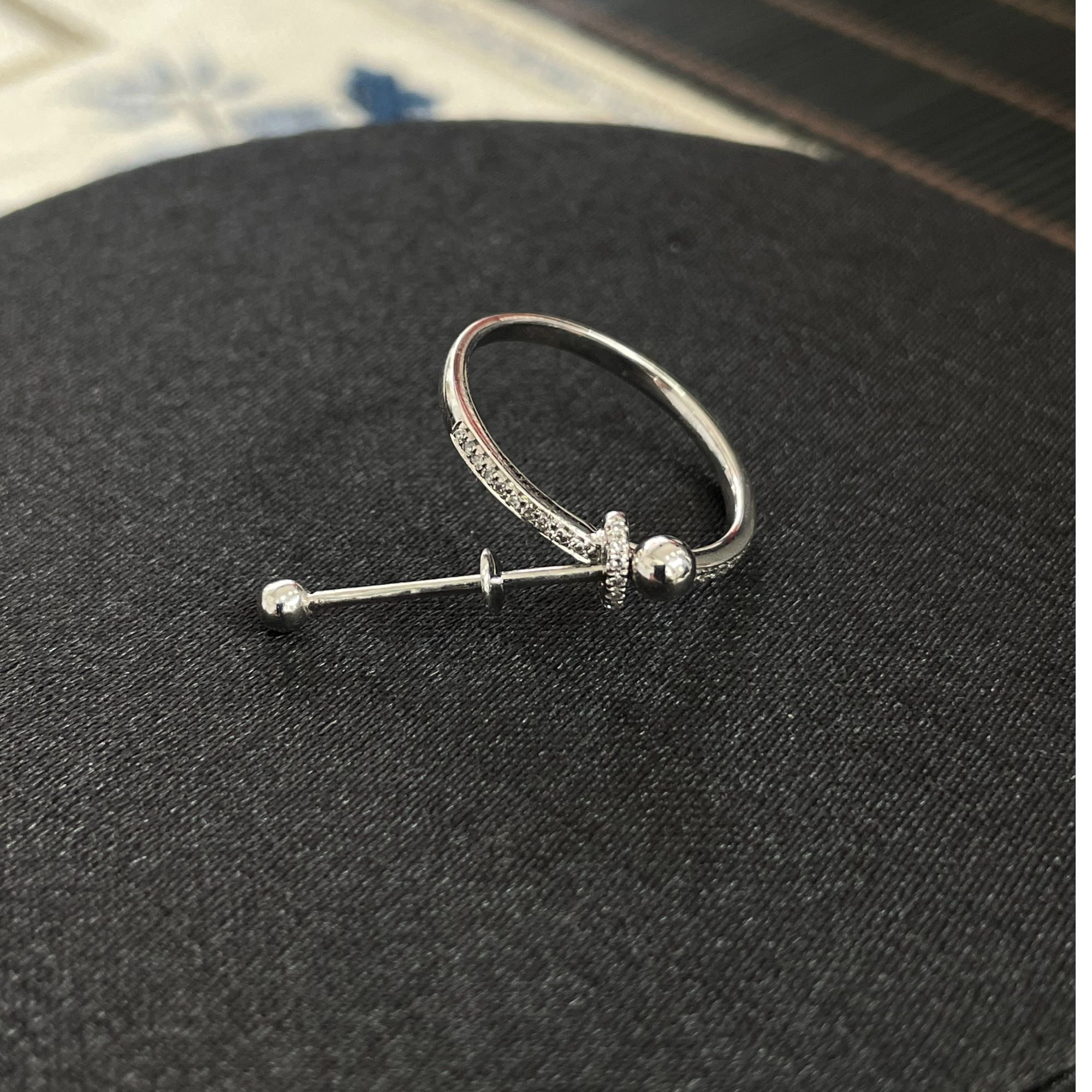 18k简约款万能戒托（可换珠子）