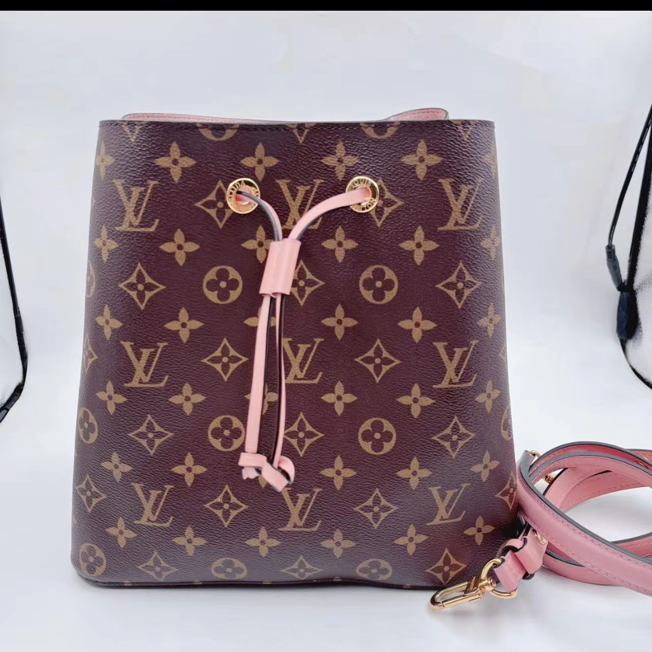 95新 LouisVuitton/路易威登 安洁利田哥水桶包/BK0131111