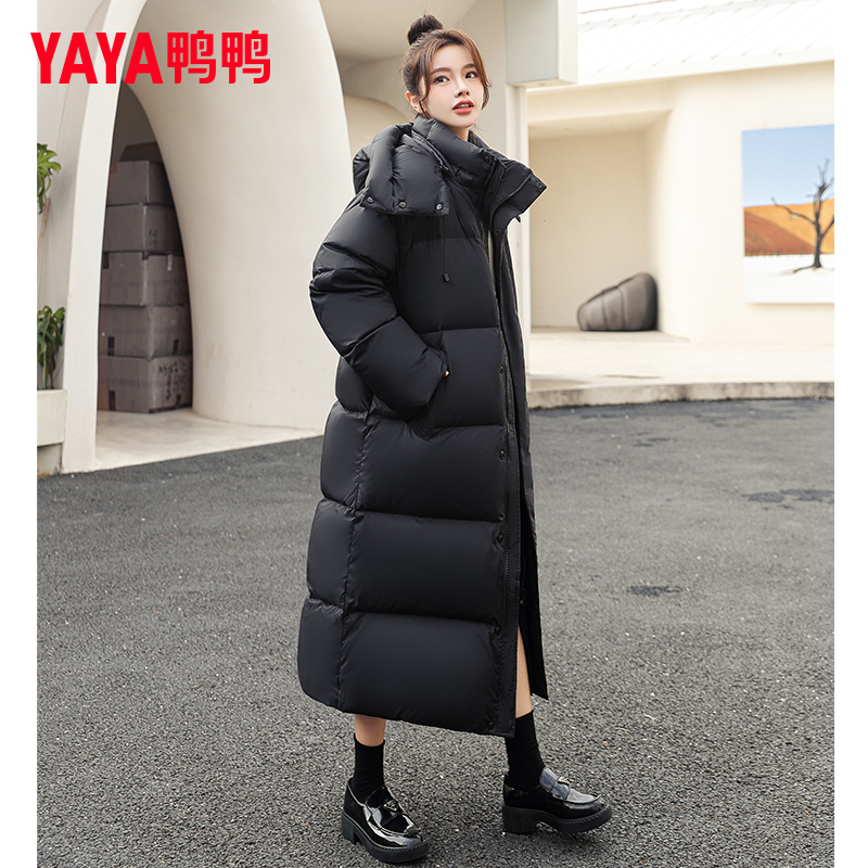鸭鸭300+充绒羽绒服女冬季长款加厚连帽时尚休闲过膝保暖加厚外套