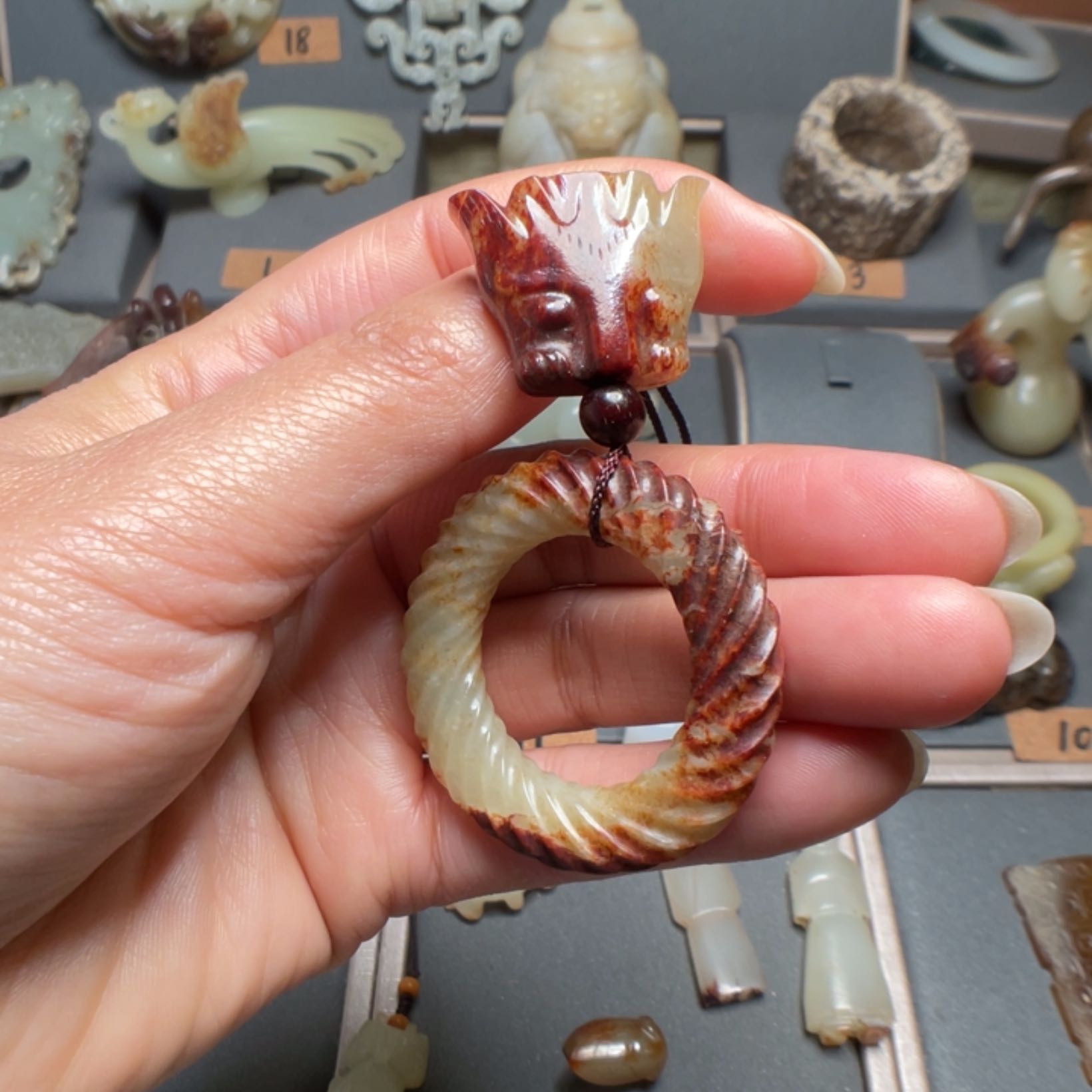 【闪购商品】和田玉颈饰未镶嵌?***态