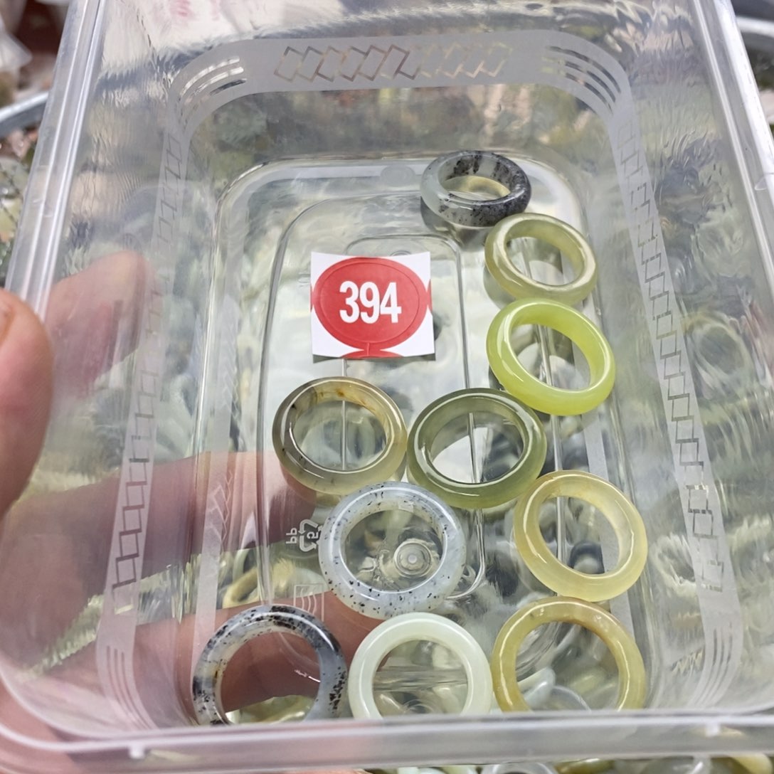 蛇纹石玉吊坠合金