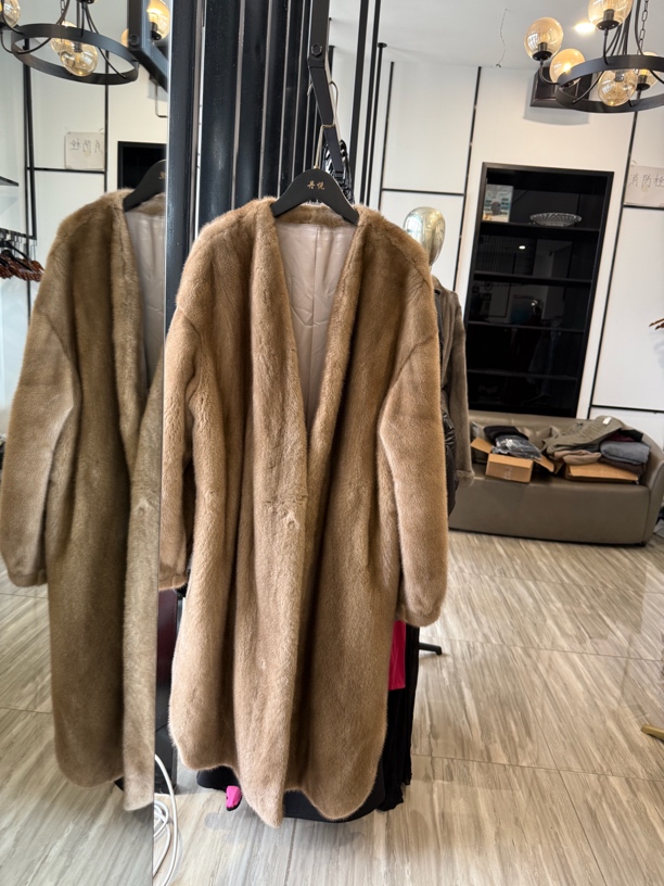 【铭尚服饰】高定 大衣上架