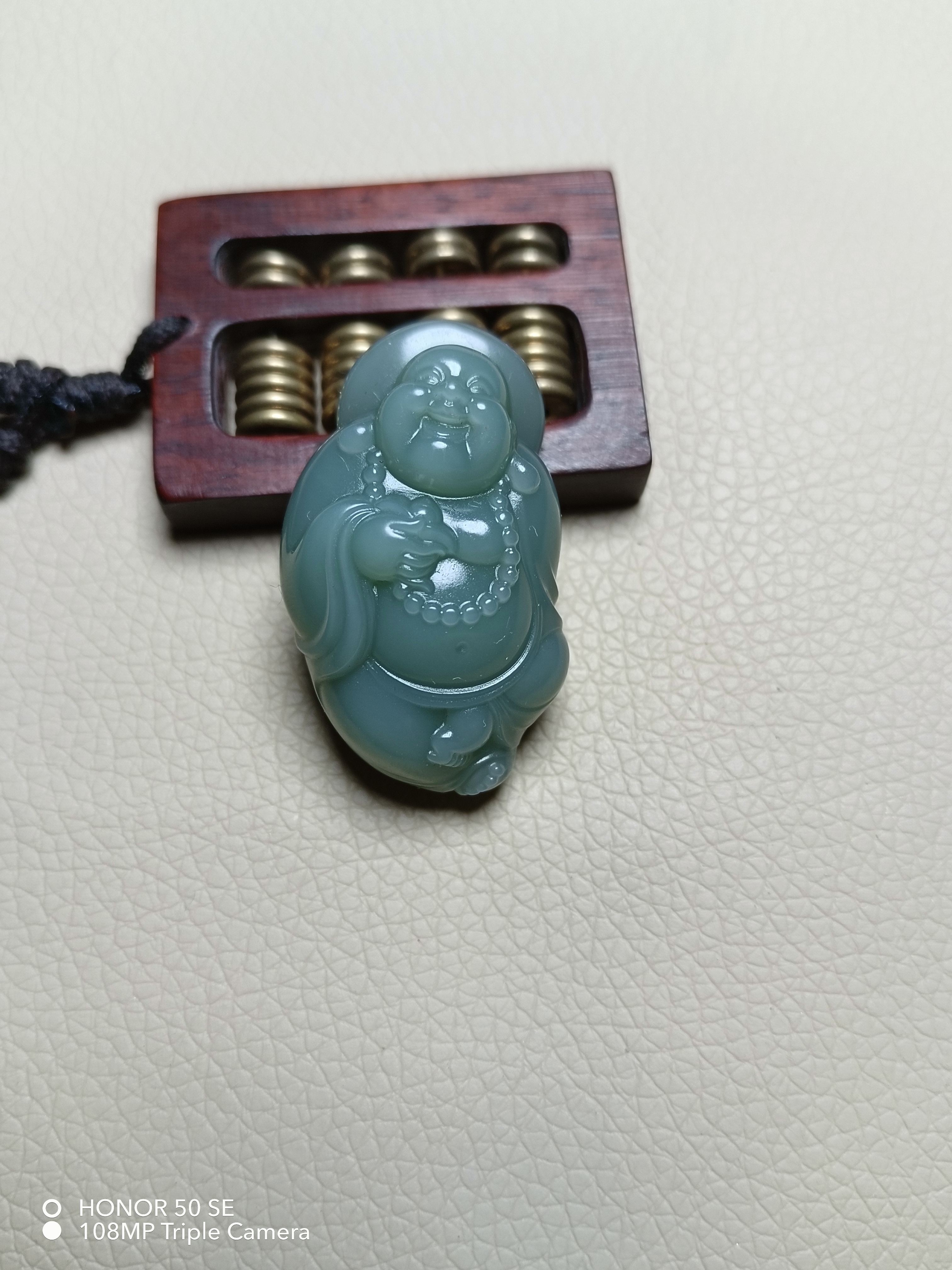 鸭蛋青逍遥佛公手工雕刻时尚挂件