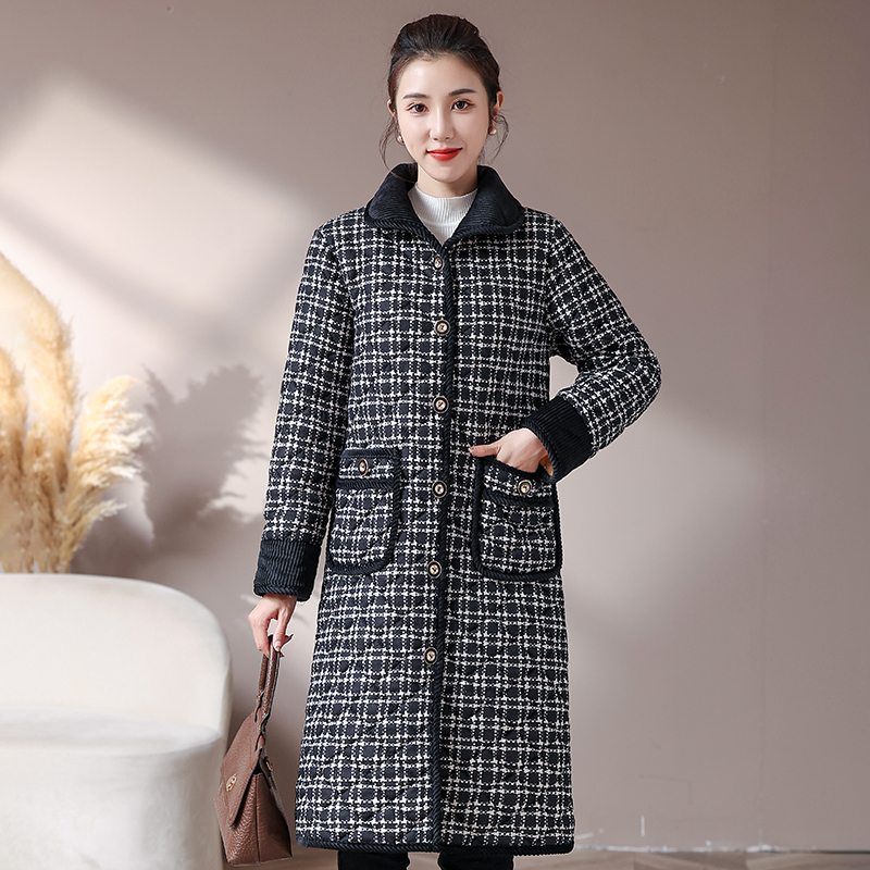 大码格子棉衣保暖妈妈洋气棉袄外套中老年新款冬季加绒中长款棉服