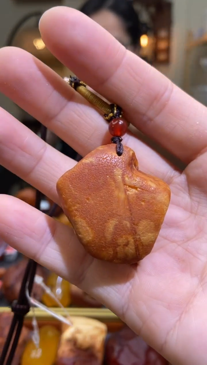 【闪购商品】蜜蜡颈饰未镶嵌吊坠