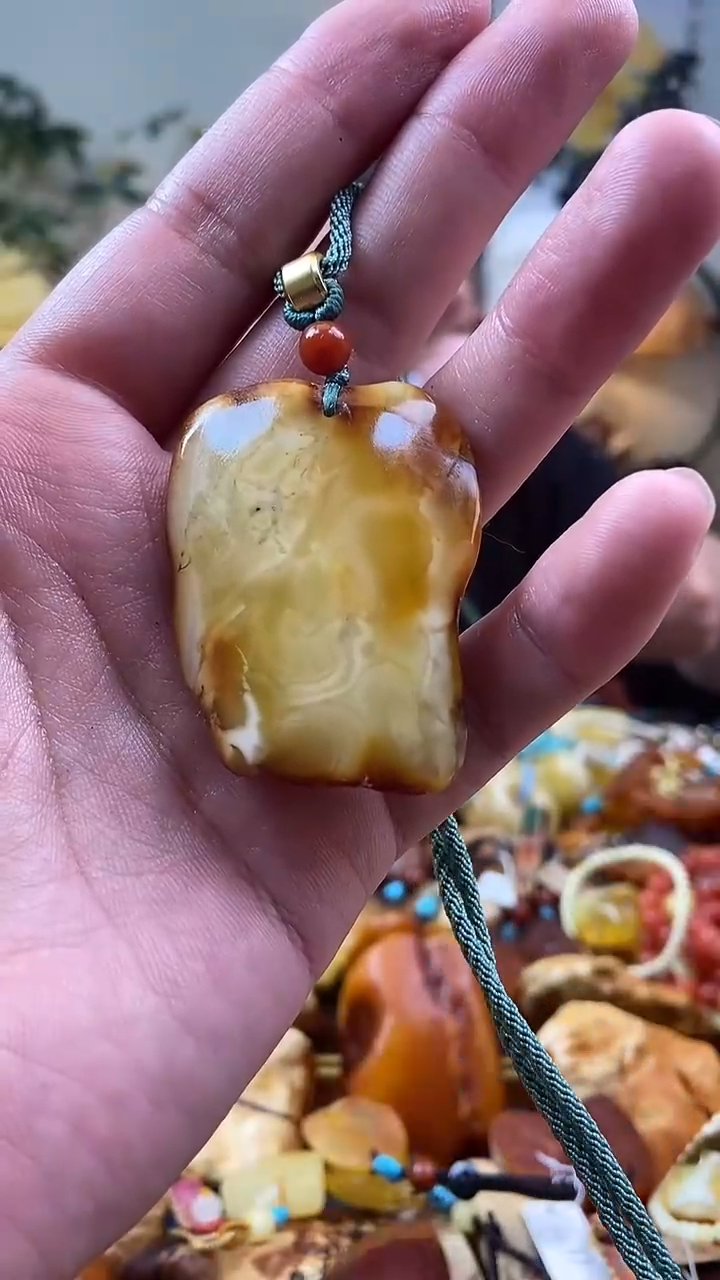 【闪购商品】蜜蜡颈饰未镶嵌吊坠