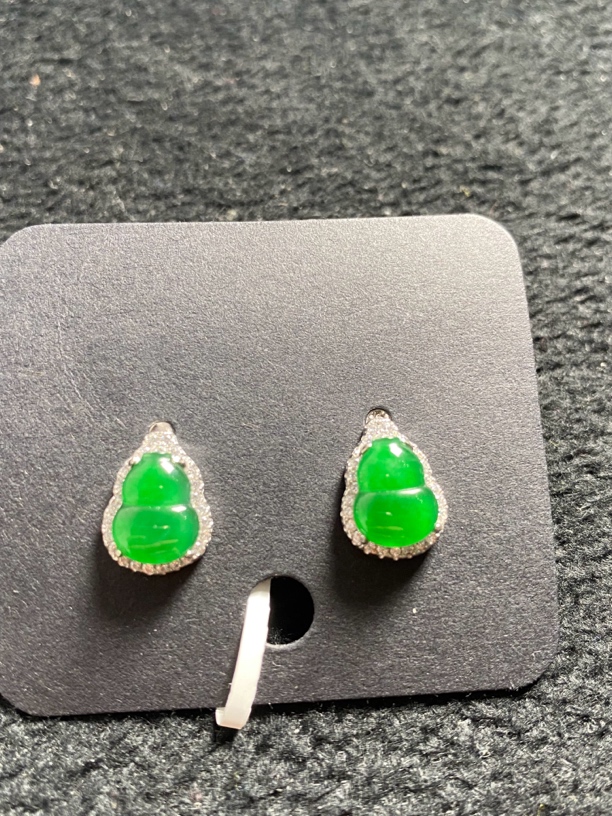 （危料专卖）天然翡翠A货葫芦耳钉（9.2x7.2x2.8）