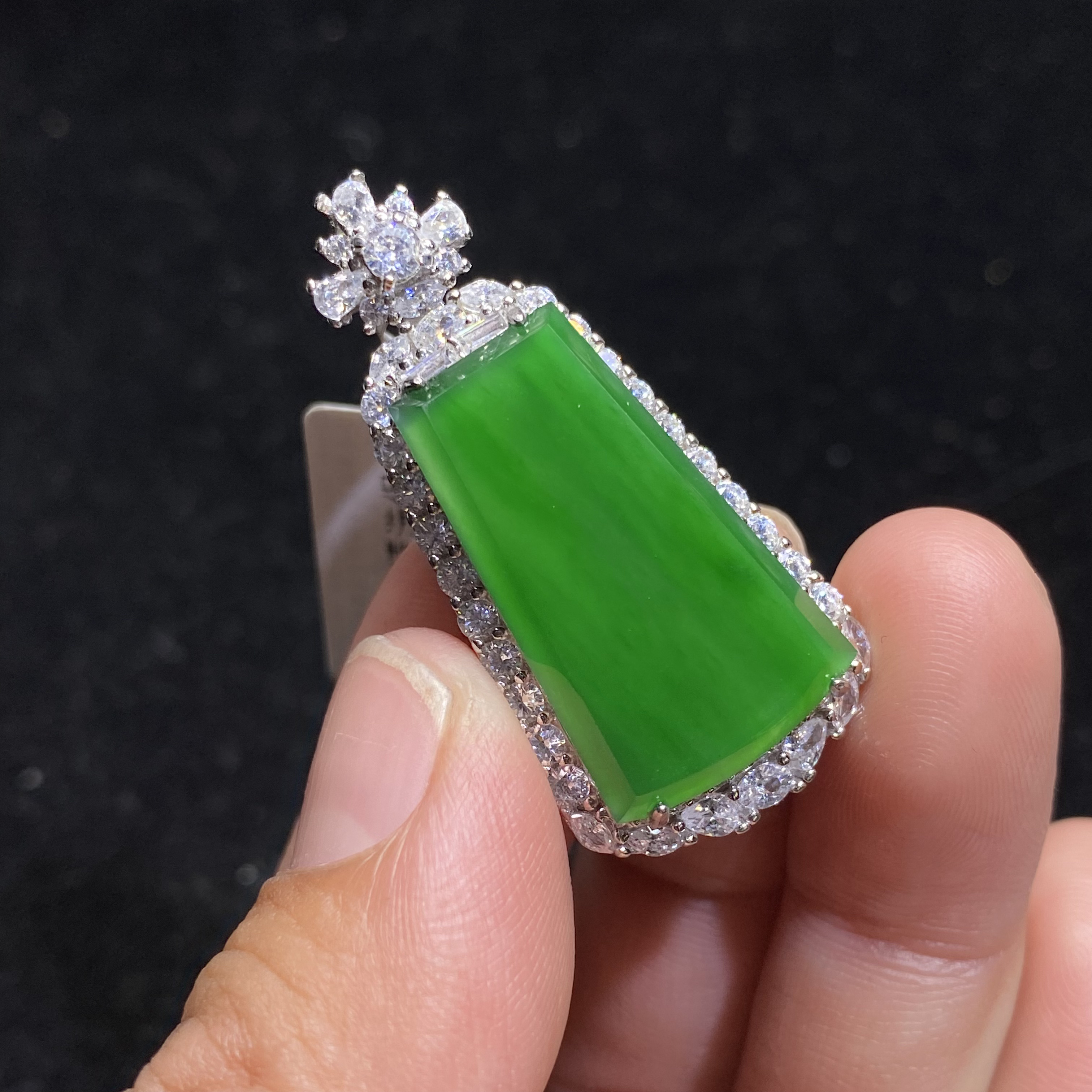 天然翡翠A货无事牌吊坠