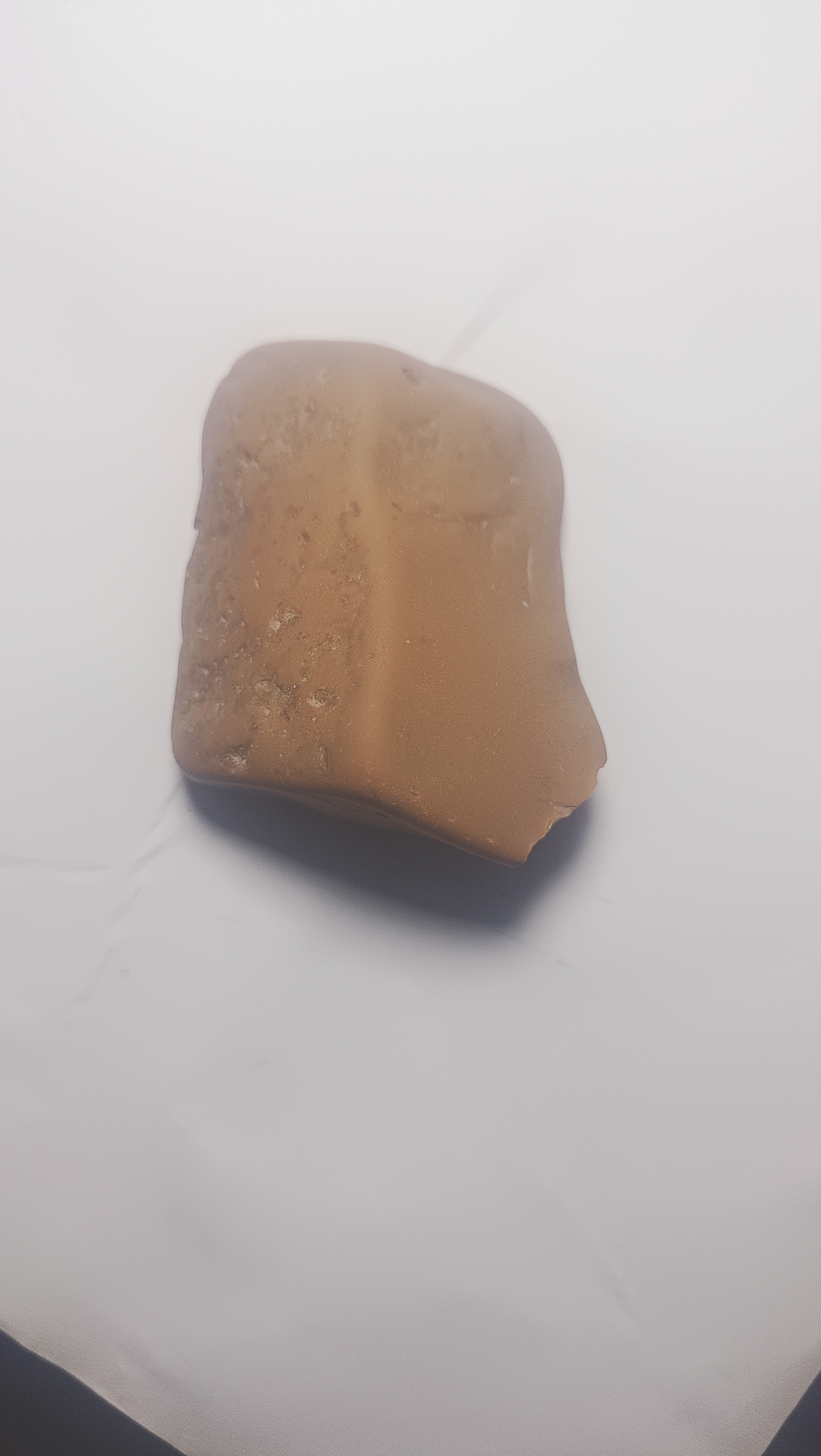 黄蜡石河磨料磨砂籽料