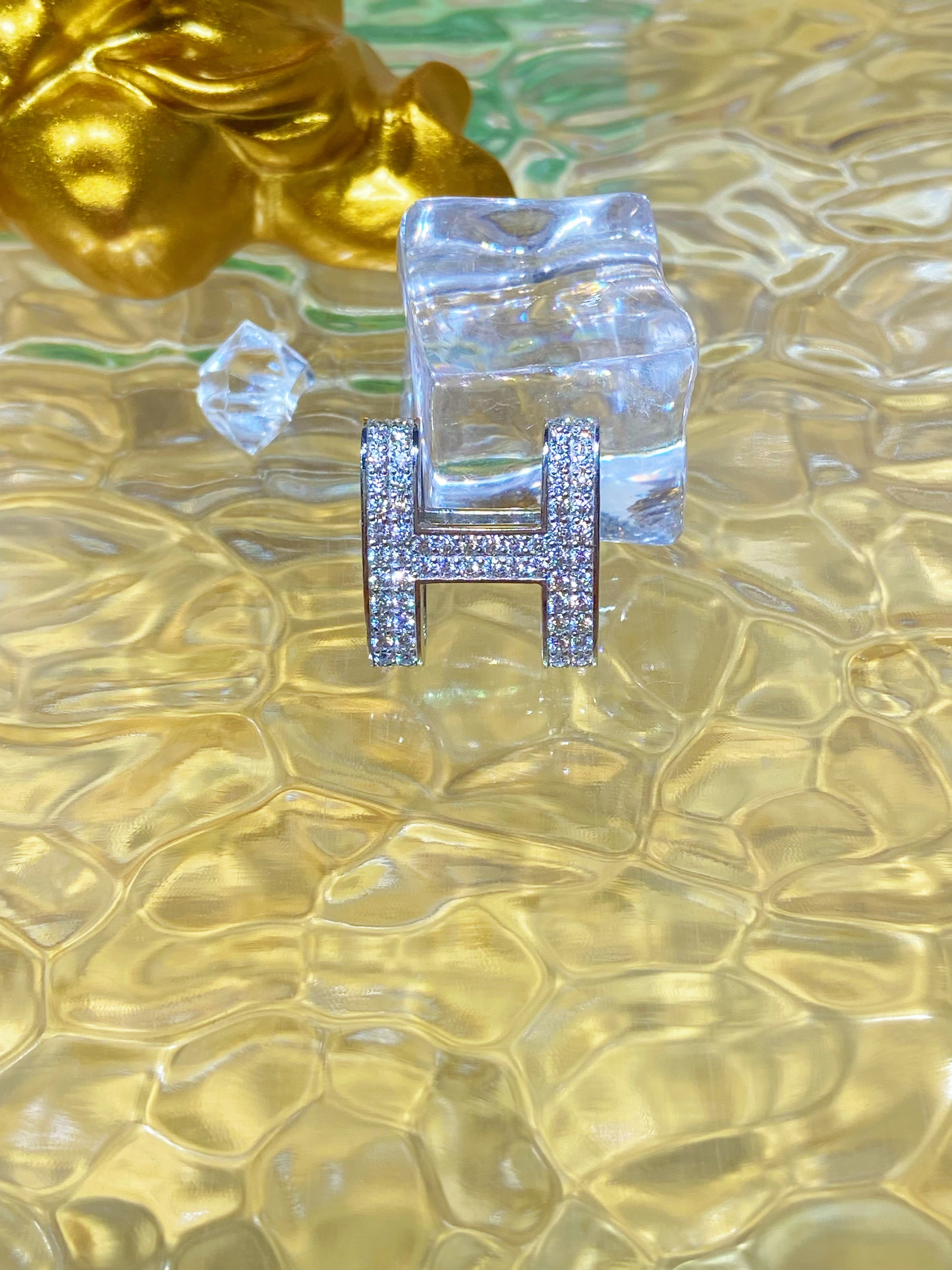 铂金Pt950  H吊坠  铂金镶嵌莫桑