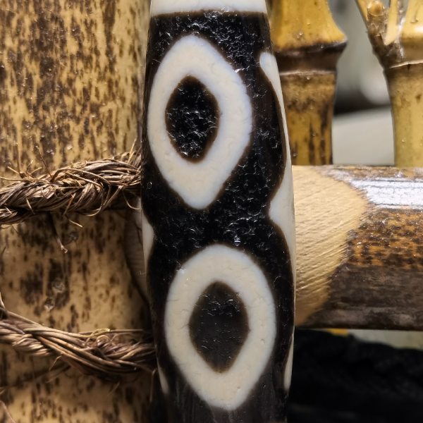 上肯超顶台珠~满风化佛三眼 41.5*11.8