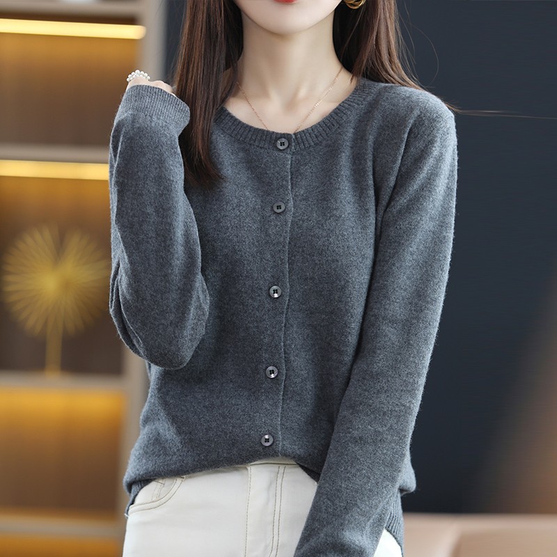 2024春秋新款精纺羊毛圆领开衫女短款外套宽松显瘦针织上衣外搭