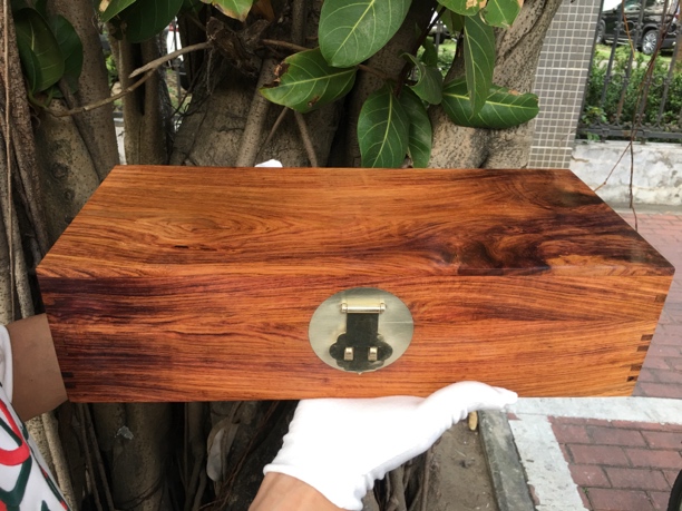 海南黄花梨，黄金底，百宝箱，一木一器，独板加厚
