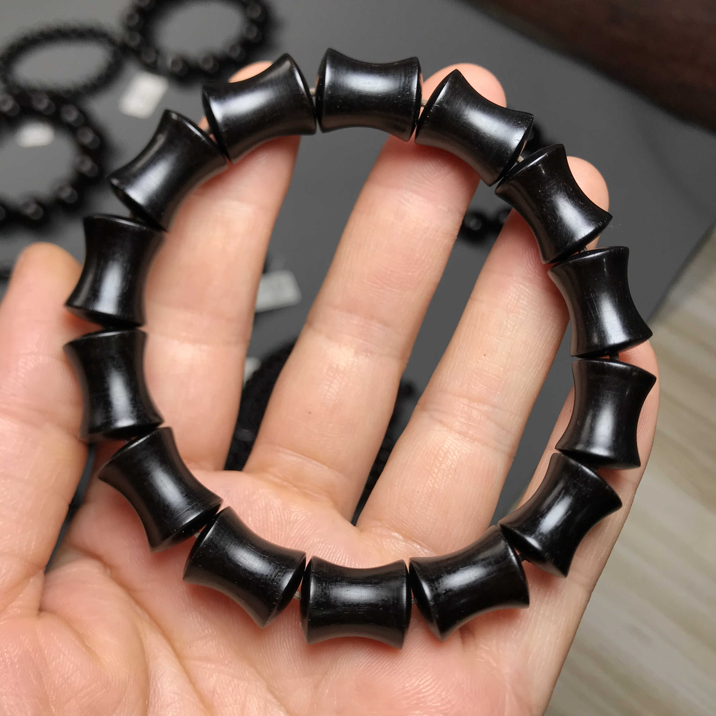 印度小叶紫檀竹节珠，逆天油性！用掌心盘玩、感受与众不同。