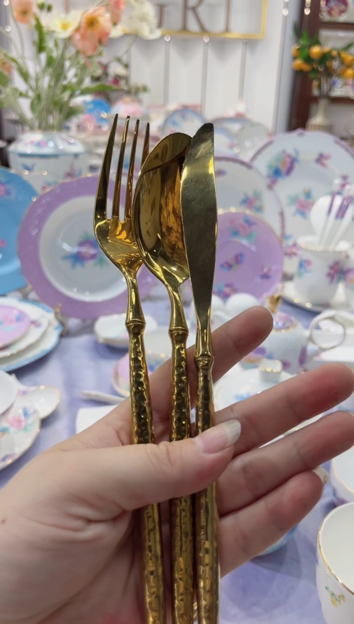 【闪购商品】缸套装·······