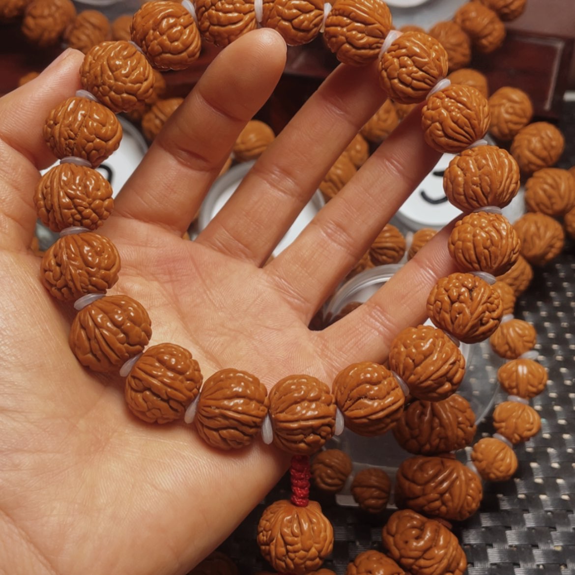 【闪购商品】桃核手串九**三