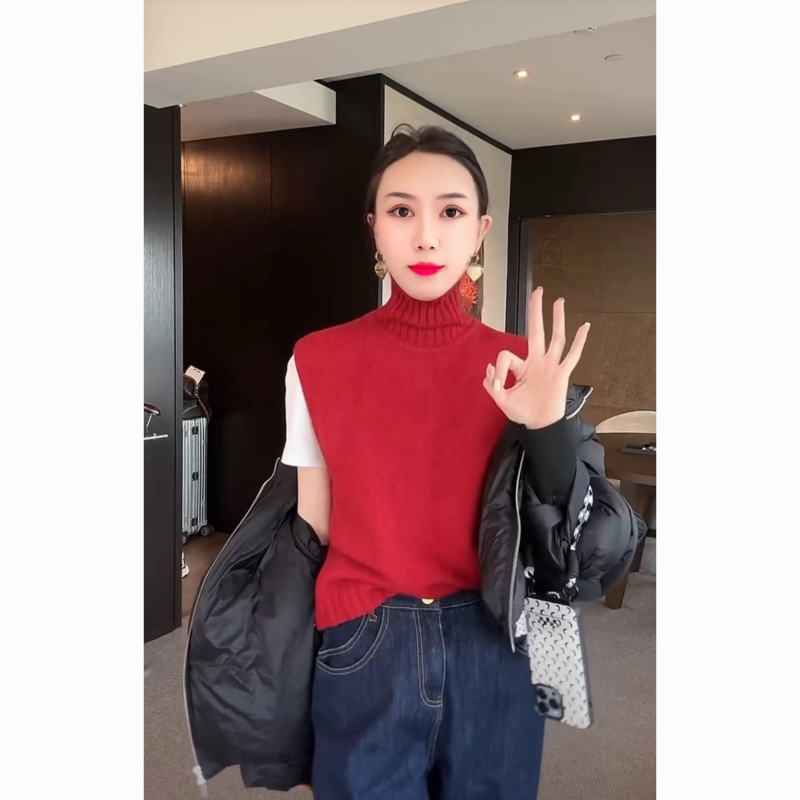 冬季新款时尚单品韩版秋冬百搭加厚高领马甲冬季红色针织衫纯色