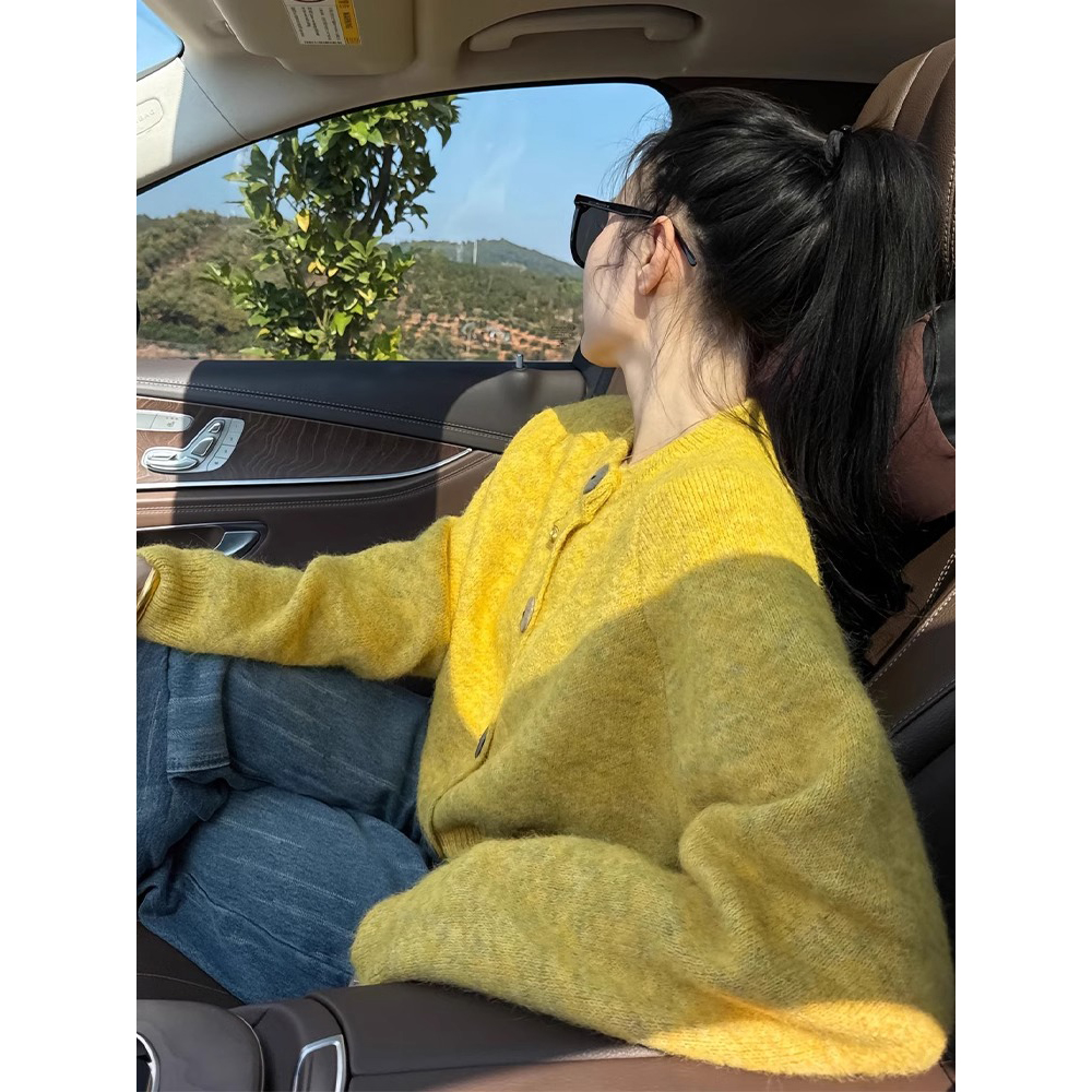 法式复古黄色针织开衫外套女秋冬百搭上衣气质宽松慵懒风外穿毛衣